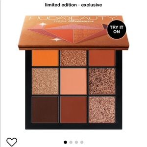 Huda Beauty Topaz Obsessions Eyeshadow palette